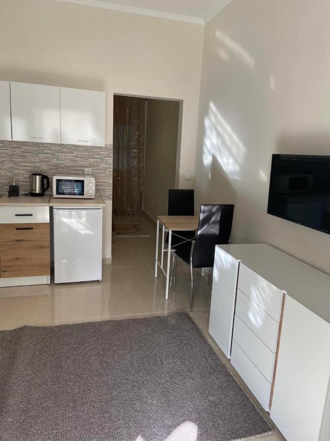 Ifos Apartment *